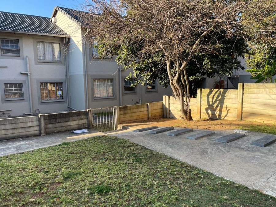 2 Bedroom Property for Sale in Paulshof Gauteng
