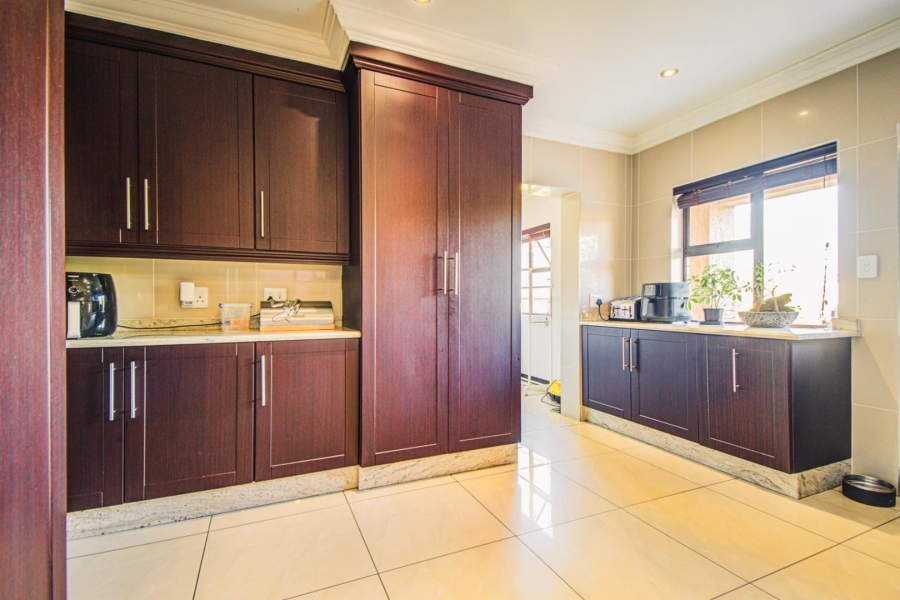 4 Bedroom Property for Sale in Ebotse Golf Estate Gauteng