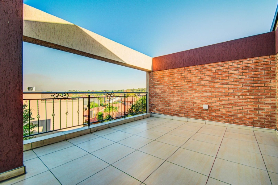 4 Bedroom Property for Sale in Ebotse Golf Estate Gauteng