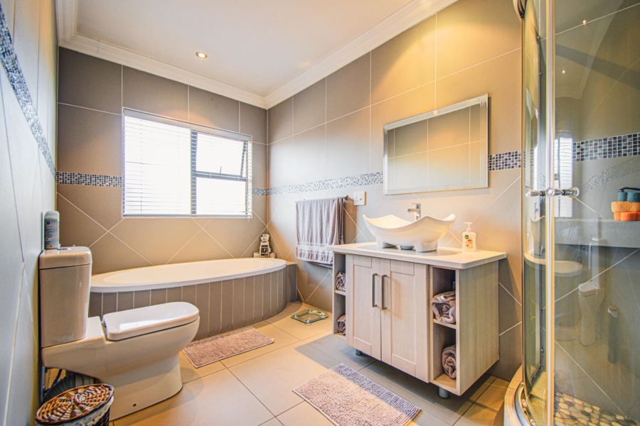 4 Bedroom Property for Sale in Ebotse Golf Estate Gauteng