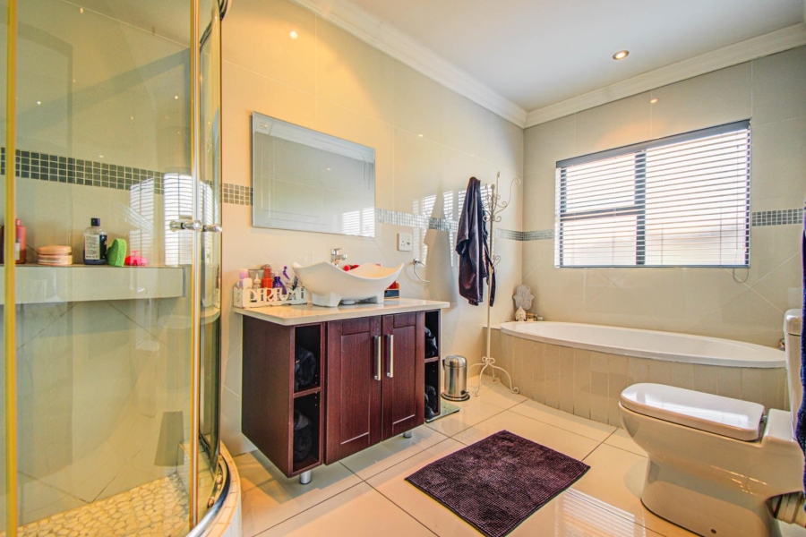 4 Bedroom Property for Sale in Ebotse Golf Estate Gauteng