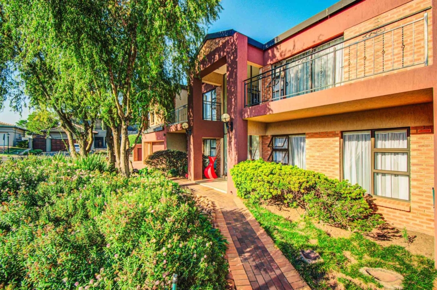 4 Bedroom Property for Sale in Ebotse Golf Estate Gauteng