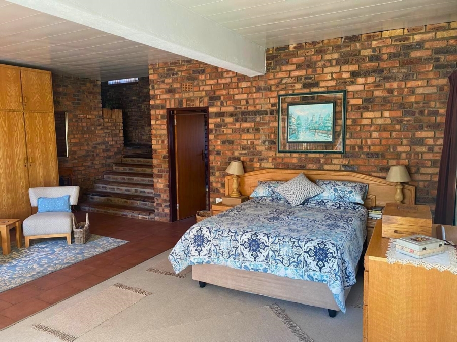 4 Bedroom Property for Sale in Glenvista Gauteng