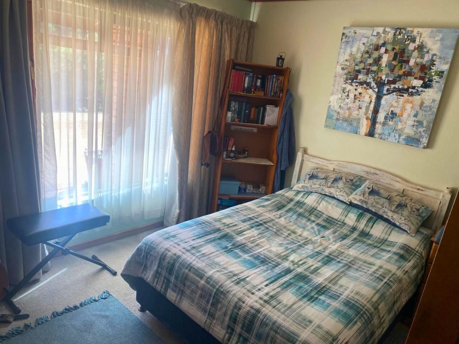 4 Bedroom Property for Sale in Glenvista Gauteng