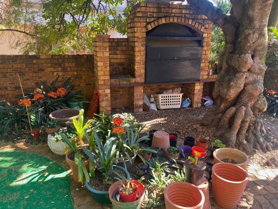 4 Bedroom Property for Sale in Glenvista Gauteng