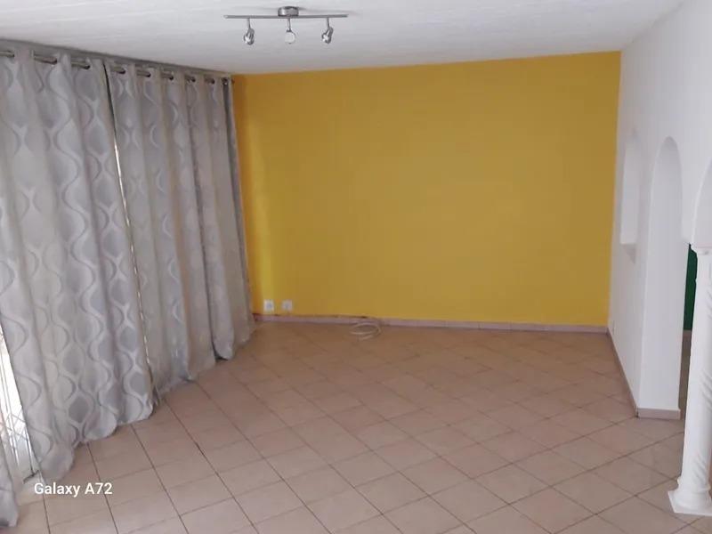3 Bedroom Property for Sale in Fontainebleau Gauteng