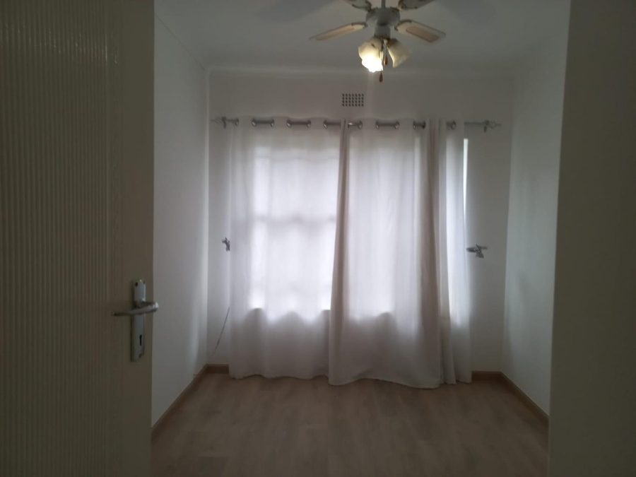 3 Bedroom Property for Sale in Fontainebleau Gauteng