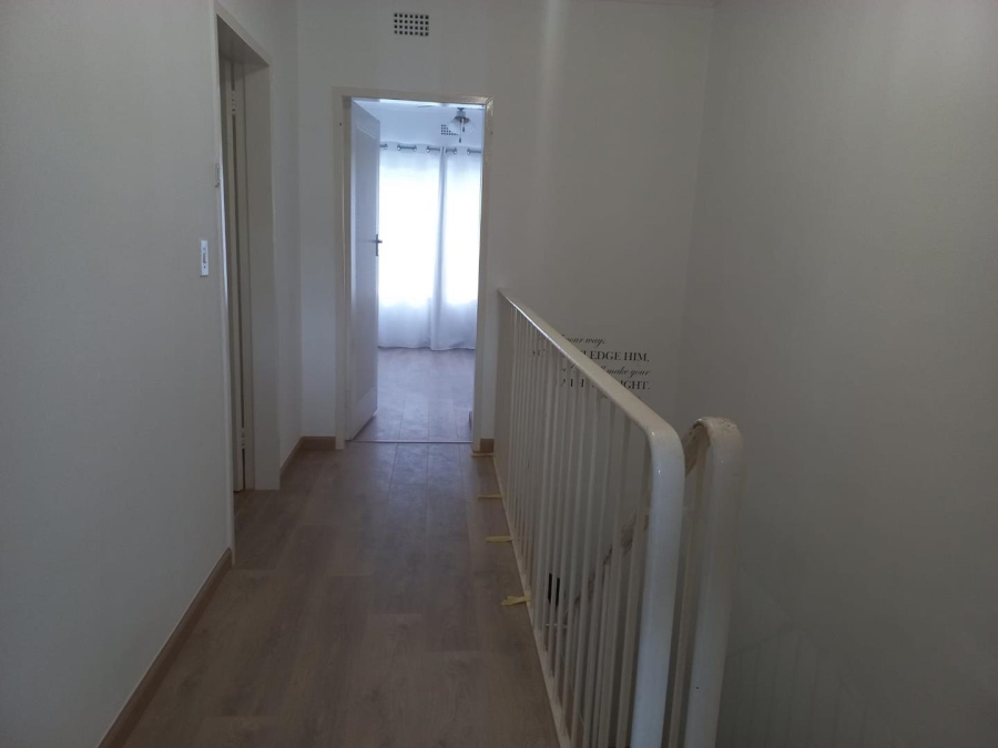 3 Bedroom Property for Sale in Fontainebleau Gauteng