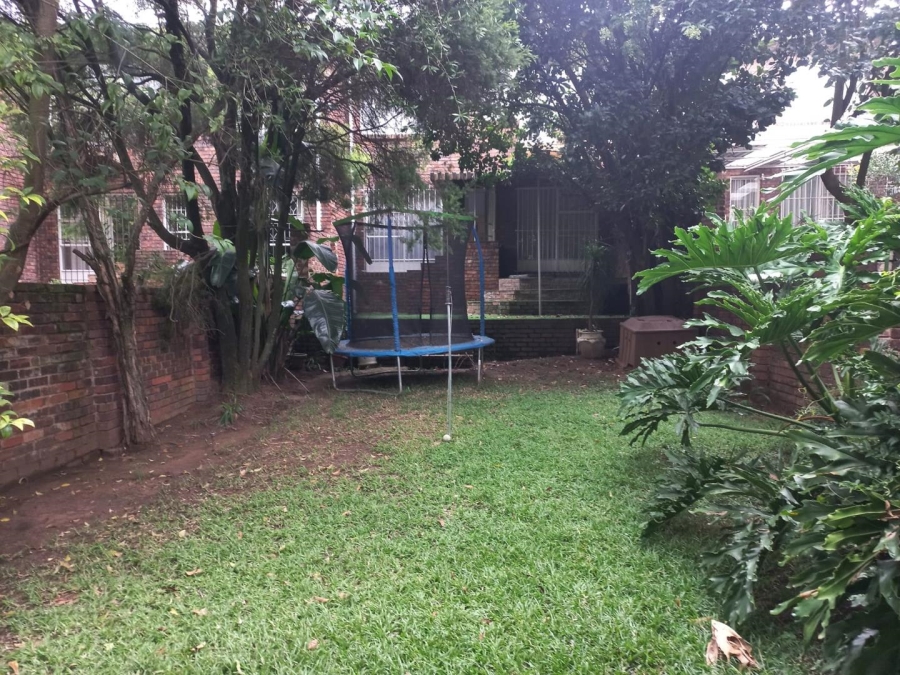 3 Bedroom Property for Sale in Fontainebleau Gauteng