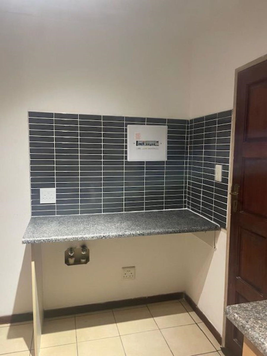 2 Bedroom Property for Sale in Noordwyk Gauteng