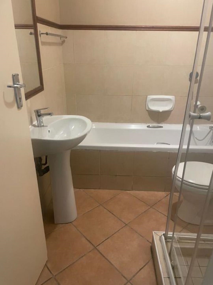 2 Bedroom Property for Sale in Noordwyk Gauteng
