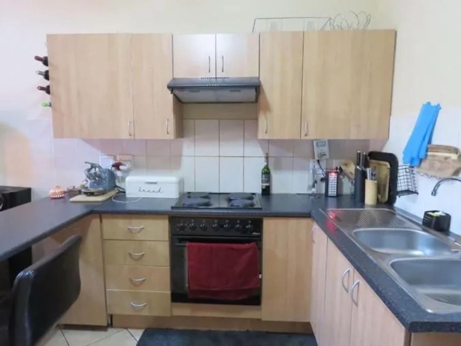 2 Bedroom Property for Sale in Honeypark Gauteng