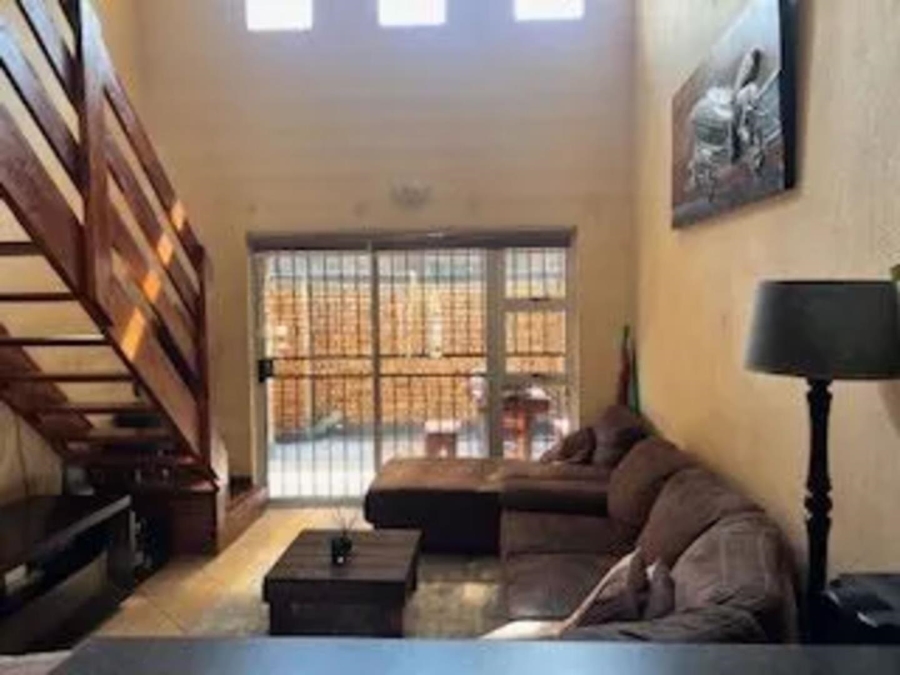 2 Bedroom Property for Sale in Honeypark Gauteng