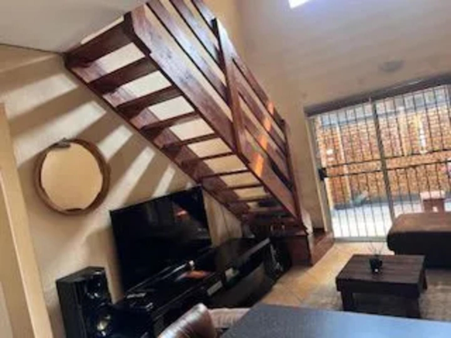 2 Bedroom Property for Sale in Honeypark Gauteng