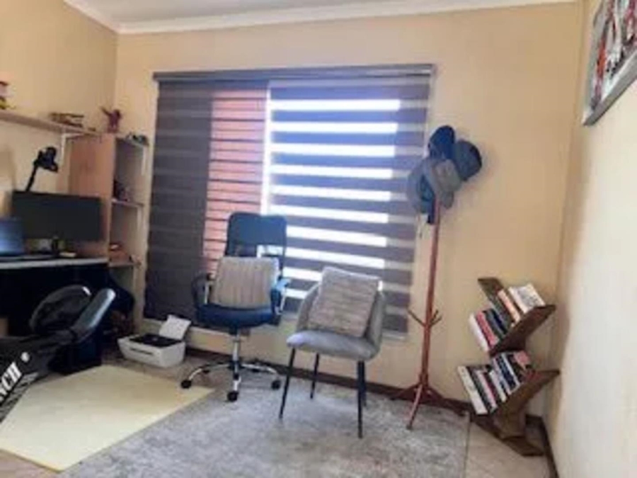2 Bedroom Property for Sale in Honeypark Gauteng