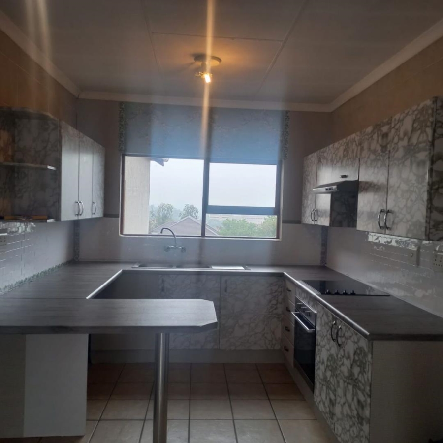 2 Bedroom Property for Sale in Sunninghill Gauteng