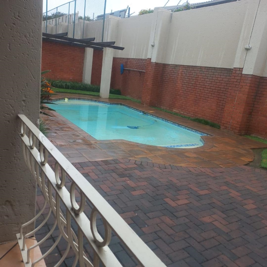 2 Bedroom Property for Sale in Sunninghill Gauteng