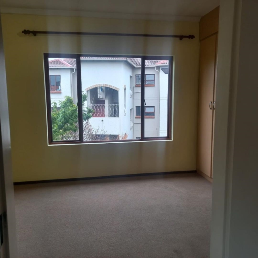 2 Bedroom Property for Sale in Sunninghill Gauteng