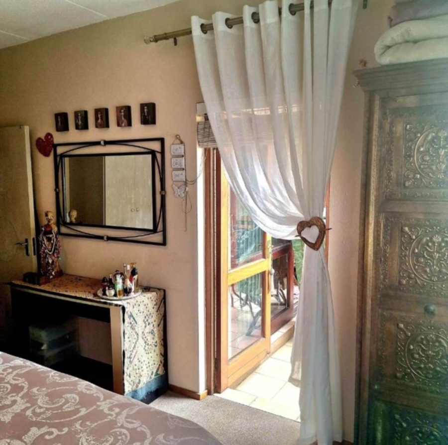 2 Bedroom Property for Sale in Sunninghill Gauteng