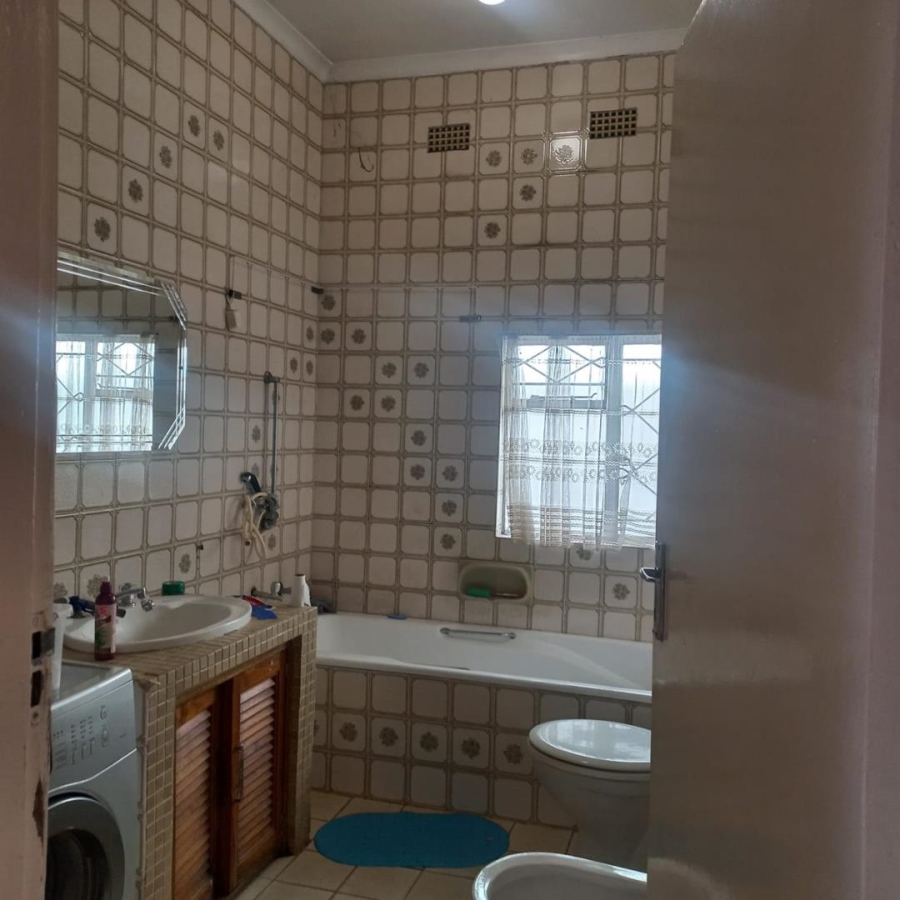 4 Bedroom Property for Sale in Orange Grove Gauteng