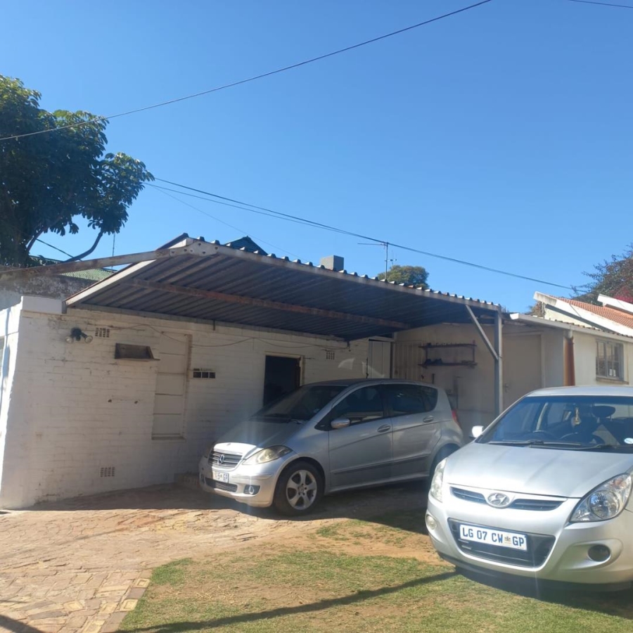 4 Bedroom Property for Sale in Orange Grove Gauteng