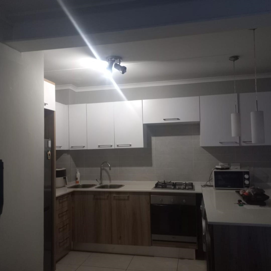 1 Bedroom Property for Sale in Modderfontein Gauteng