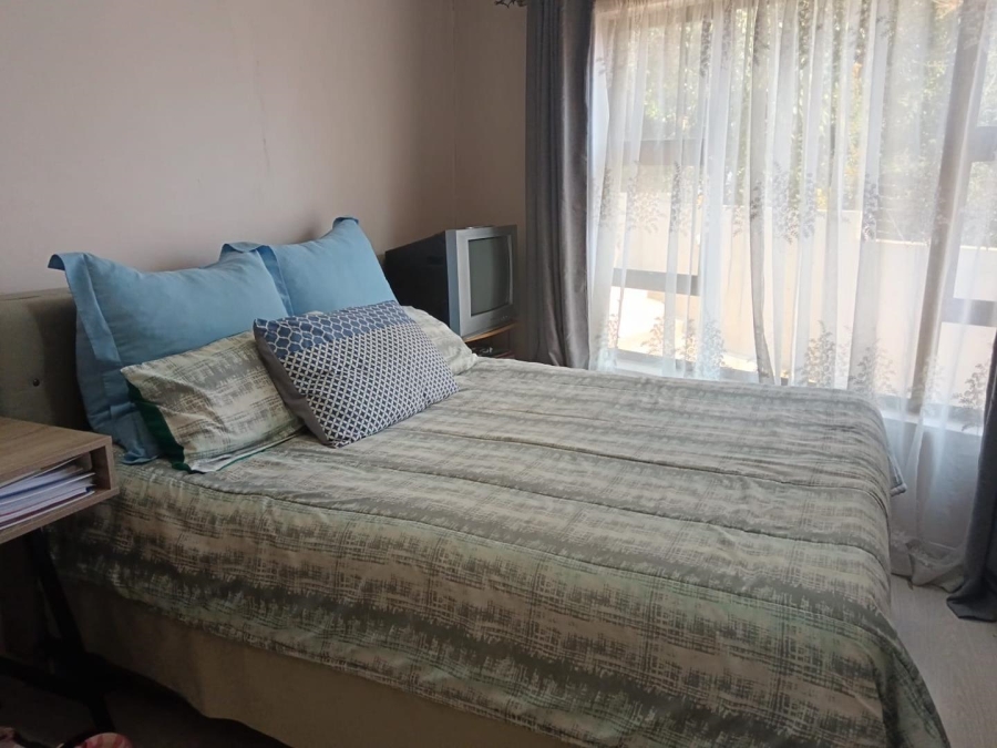 4 Bedroom Property for Sale in Meadowhurst Gauteng