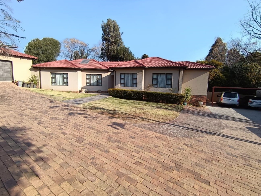 4 Bedroom Property for Sale in Meadowhurst Gauteng