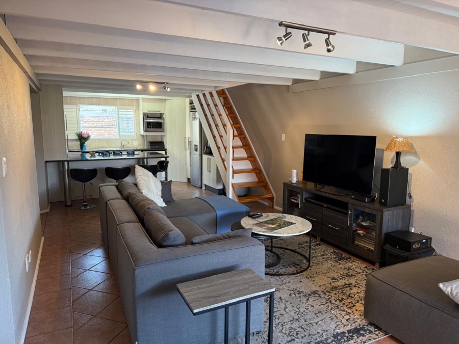 To Let 2 Bedroom Property for Rent in Allens Nek Gauteng