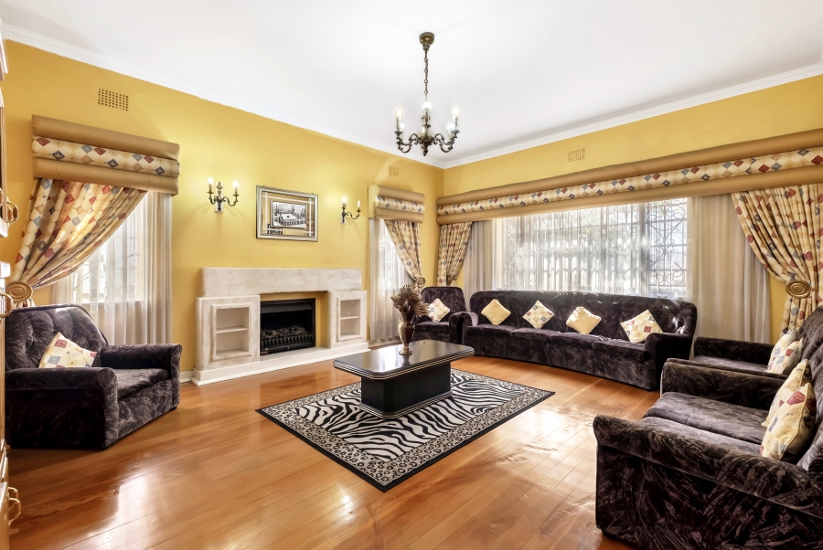 4 Bedroom Property for Sale in Greenside Gauteng