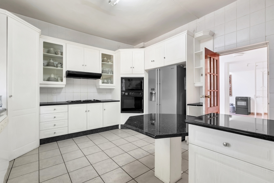 4 Bedroom Property for Sale in Greenside Gauteng