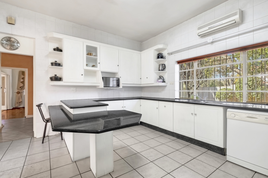 4 Bedroom Property for Sale in Greenside Gauteng