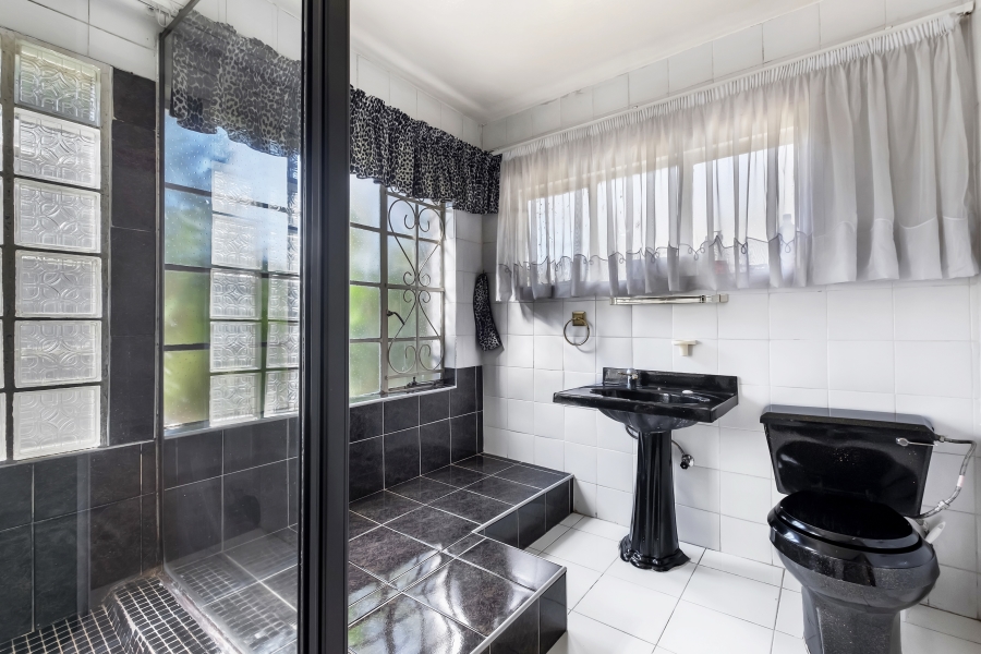 4 Bedroom Property for Sale in Greenside Gauteng