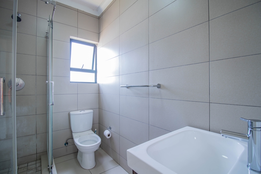 2 Bedroom Property for Sale in Erand Gardens Gauteng