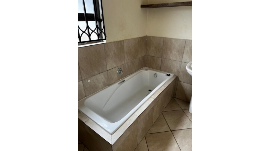 3 Bedroom Property for Sale in Noordwyk Gauteng