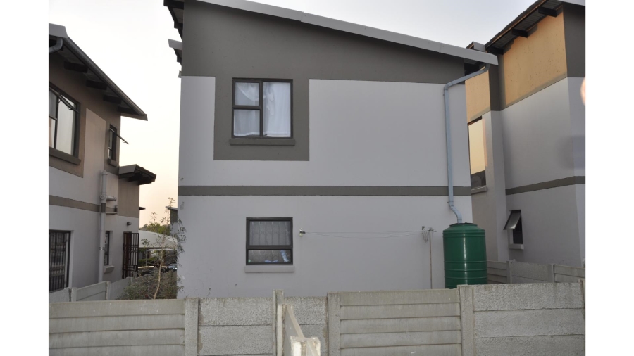 3 Bedroom Property for Sale in Noordwyk Gauteng
