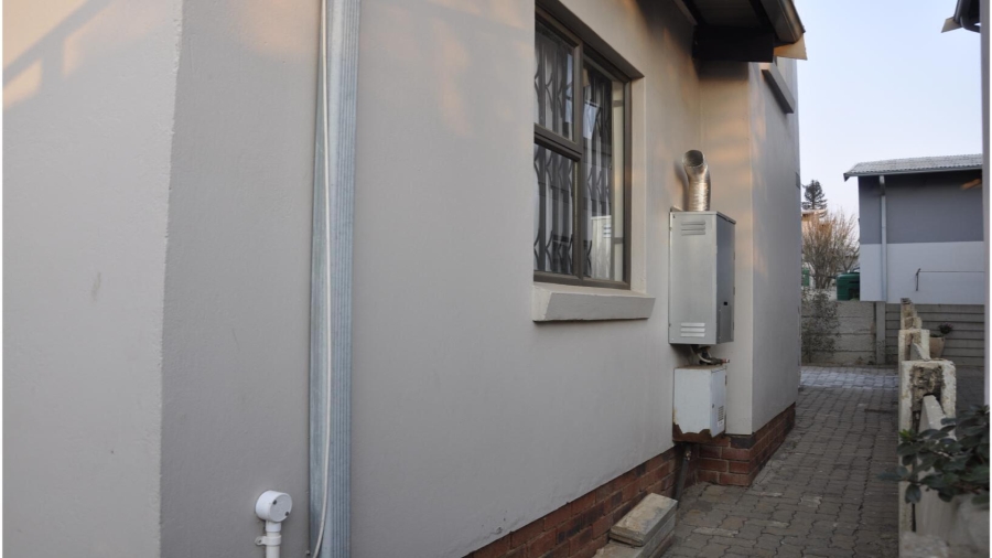 3 Bedroom Property for Sale in Noordwyk Gauteng