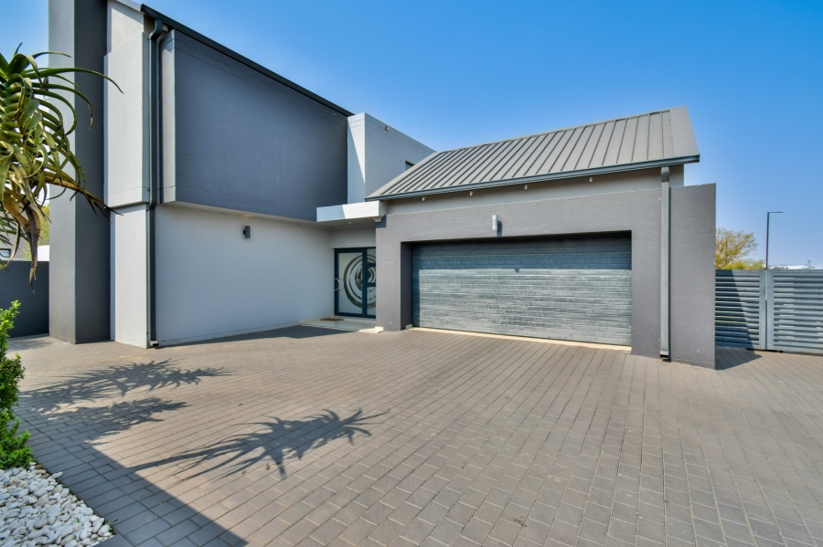 4 Bedroom Property for Sale in Midstream Meadows Gauteng