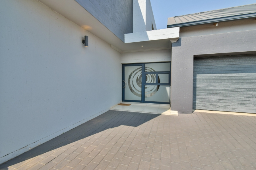 4 Bedroom Property for Sale in Midstream Meadows Gauteng