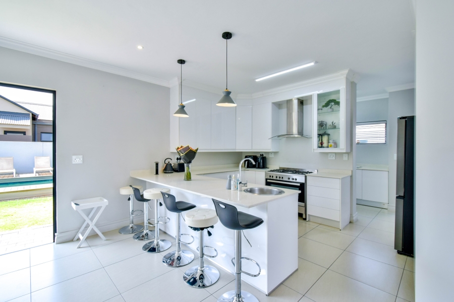 4 Bedroom Property for Sale in Midstream Meadows Gauteng