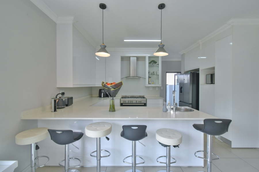 4 Bedroom Property for Sale in Midstream Meadows Gauteng