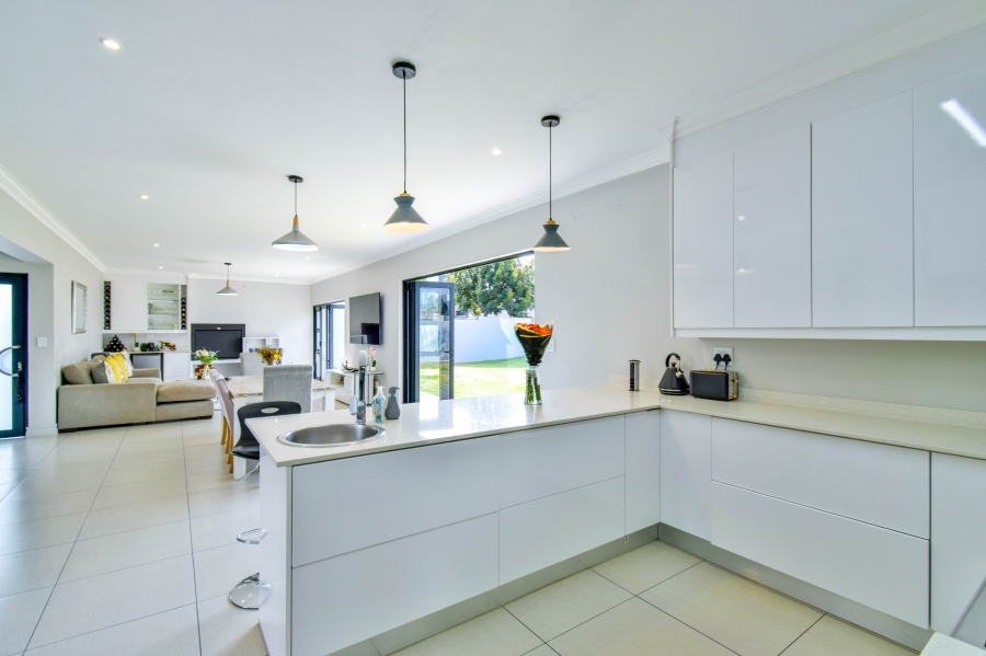 4 Bedroom Property for Sale in Midstream Meadows Gauteng