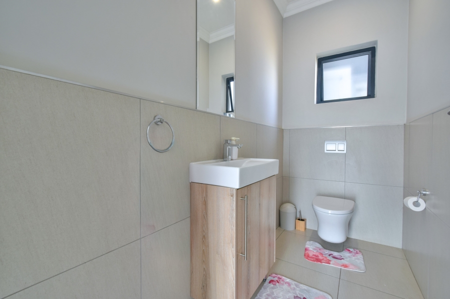 4 Bedroom Property for Sale in Midstream Meadows Gauteng