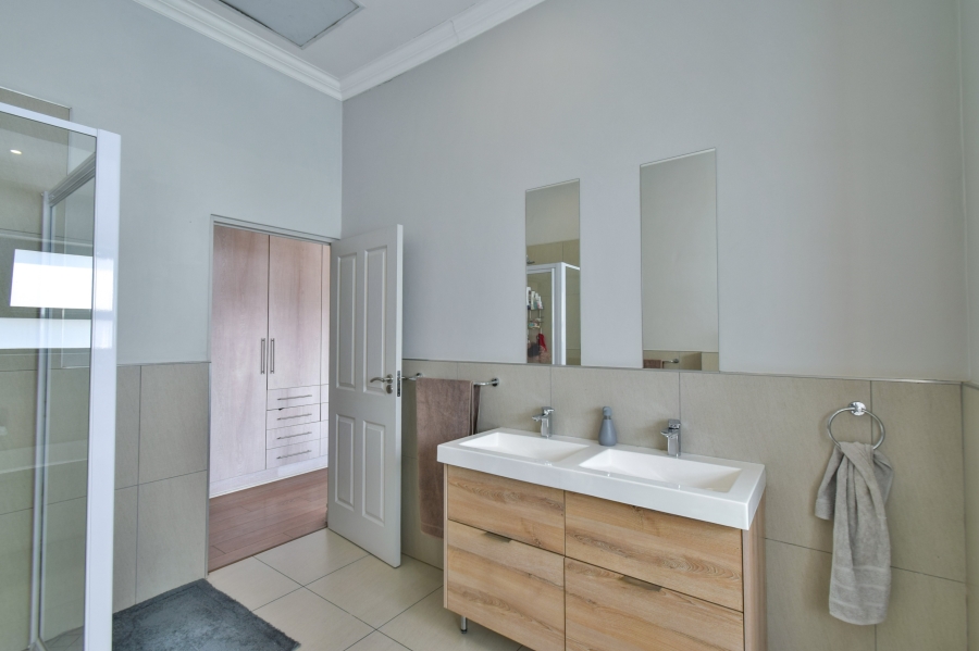 4 Bedroom Property for Sale in Midstream Meadows Gauteng