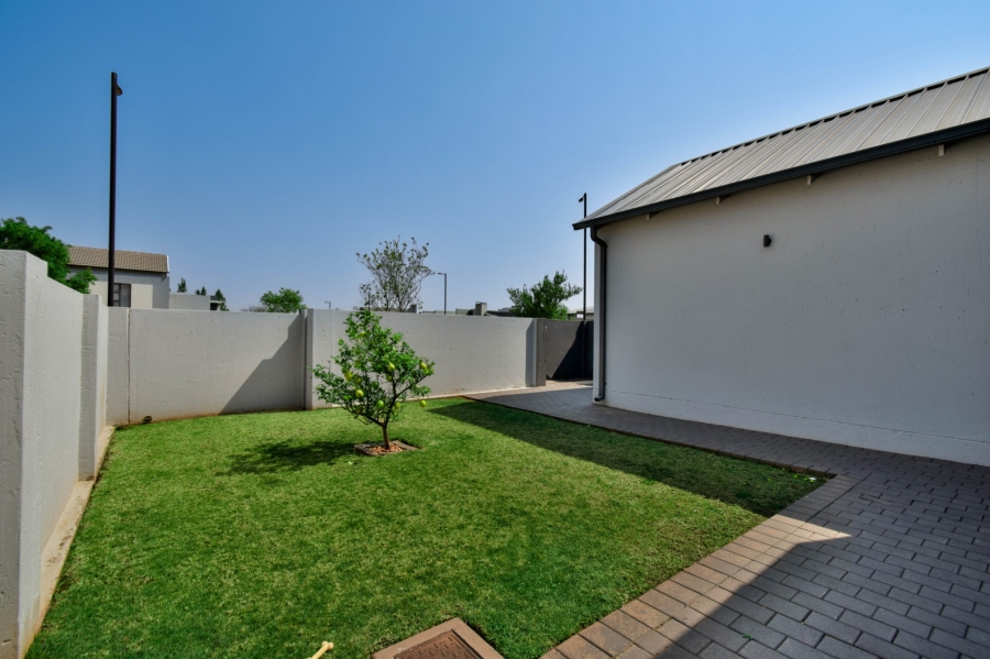 4 Bedroom Property for Sale in Midstream Meadows Gauteng