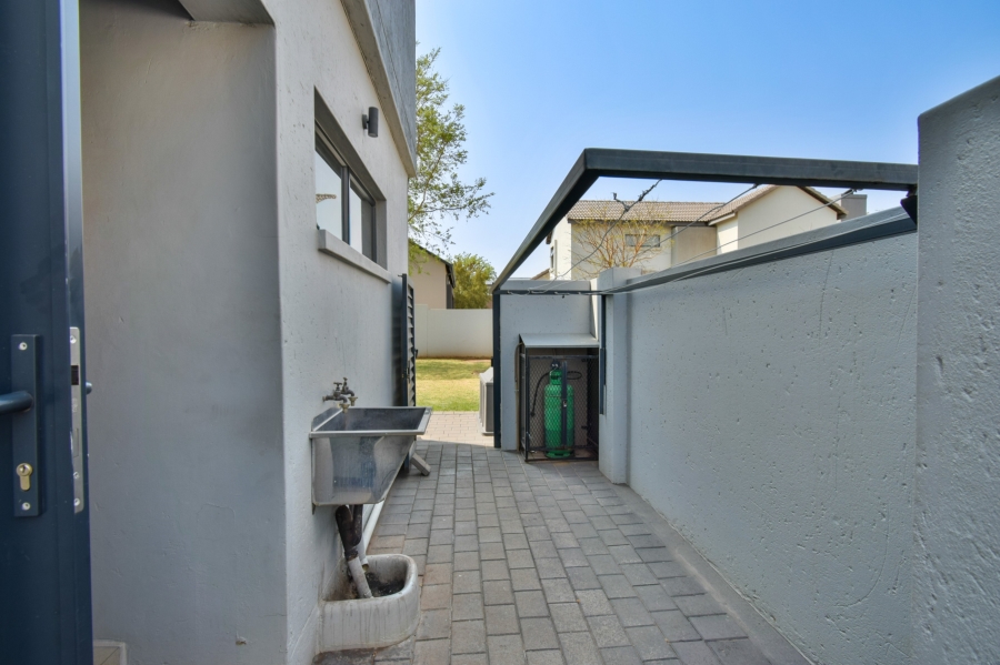 4 Bedroom Property for Sale in Midstream Meadows Gauteng