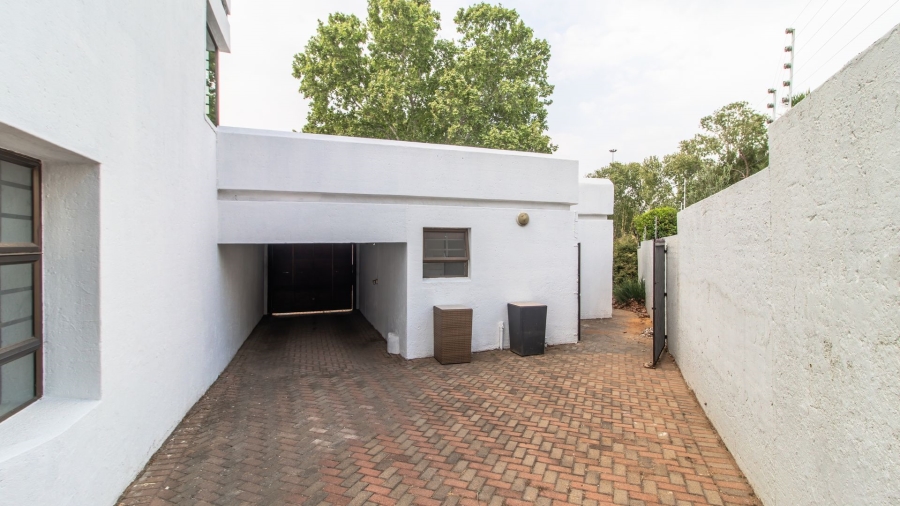 4 Bedroom Property for Sale in Dowerglen Ext 3 Gauteng