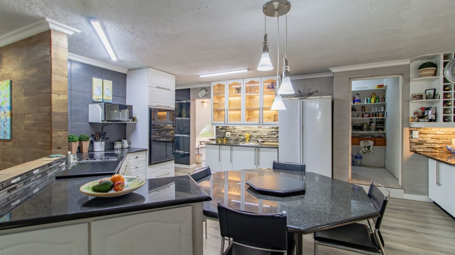 4 Bedroom Property for Sale in Dowerglen Ext 3 Gauteng