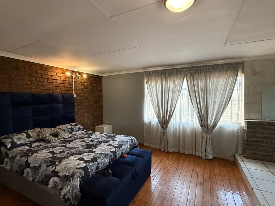 4 Bedroom Property for Sale in Florida Gauteng