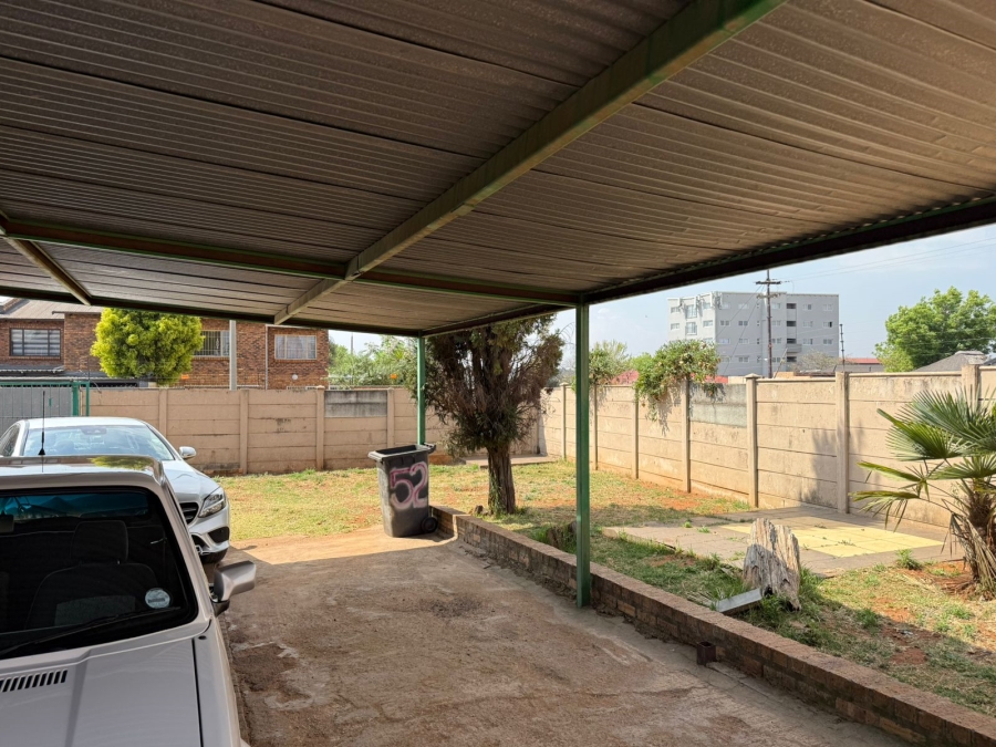 4 Bedroom Property for Sale in Florida Gauteng